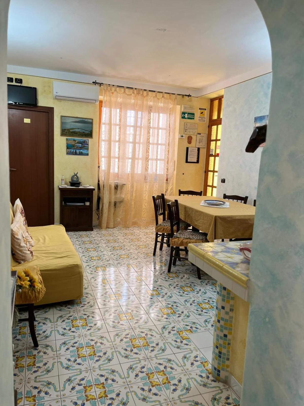 Casa Vacanze Central Cincotta Lipari  Exterior foto