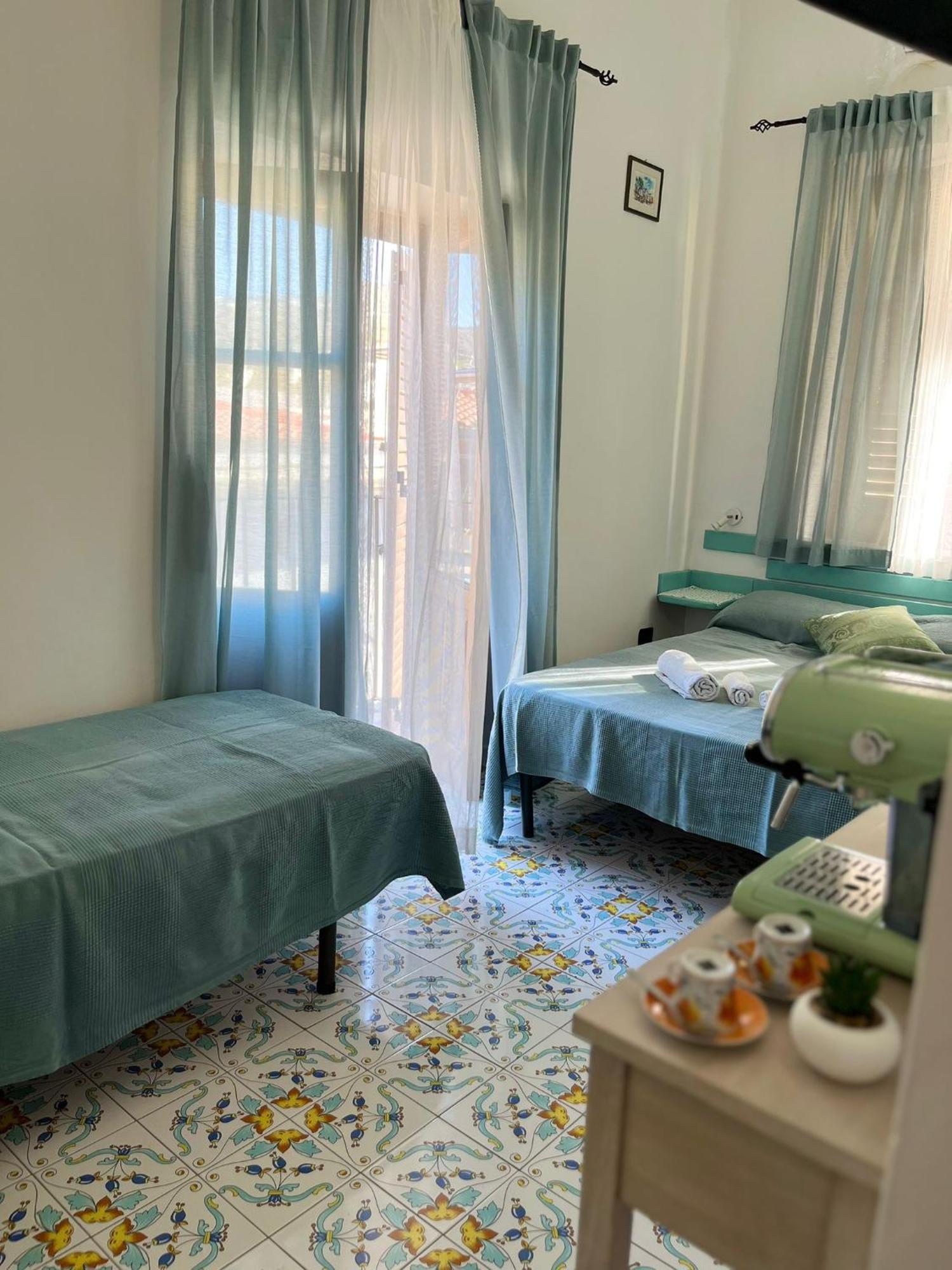 Casa Vacanze Central Cincotta Lipari  Exterior foto