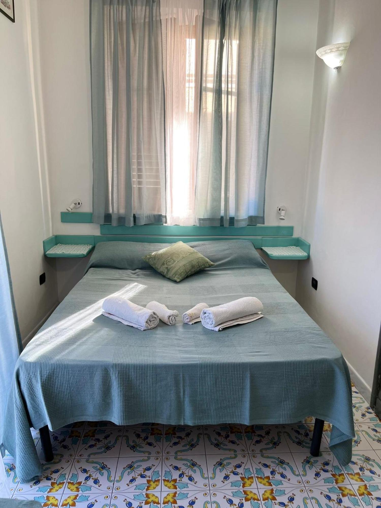 Casa Vacanze Central Cincotta Lipari  Zimmer foto