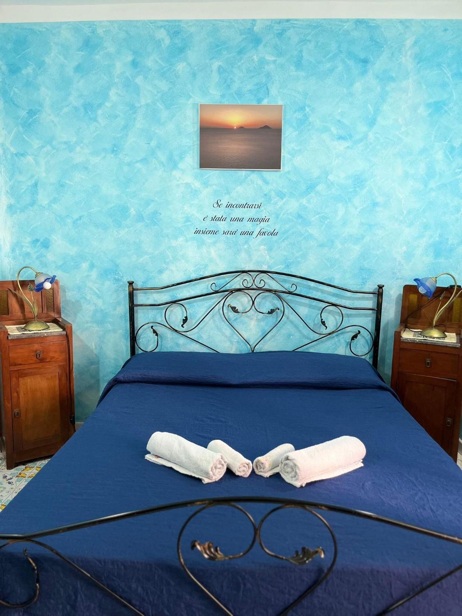 Casa Vacanze Central Cincotta Lipari  Zimmer foto
